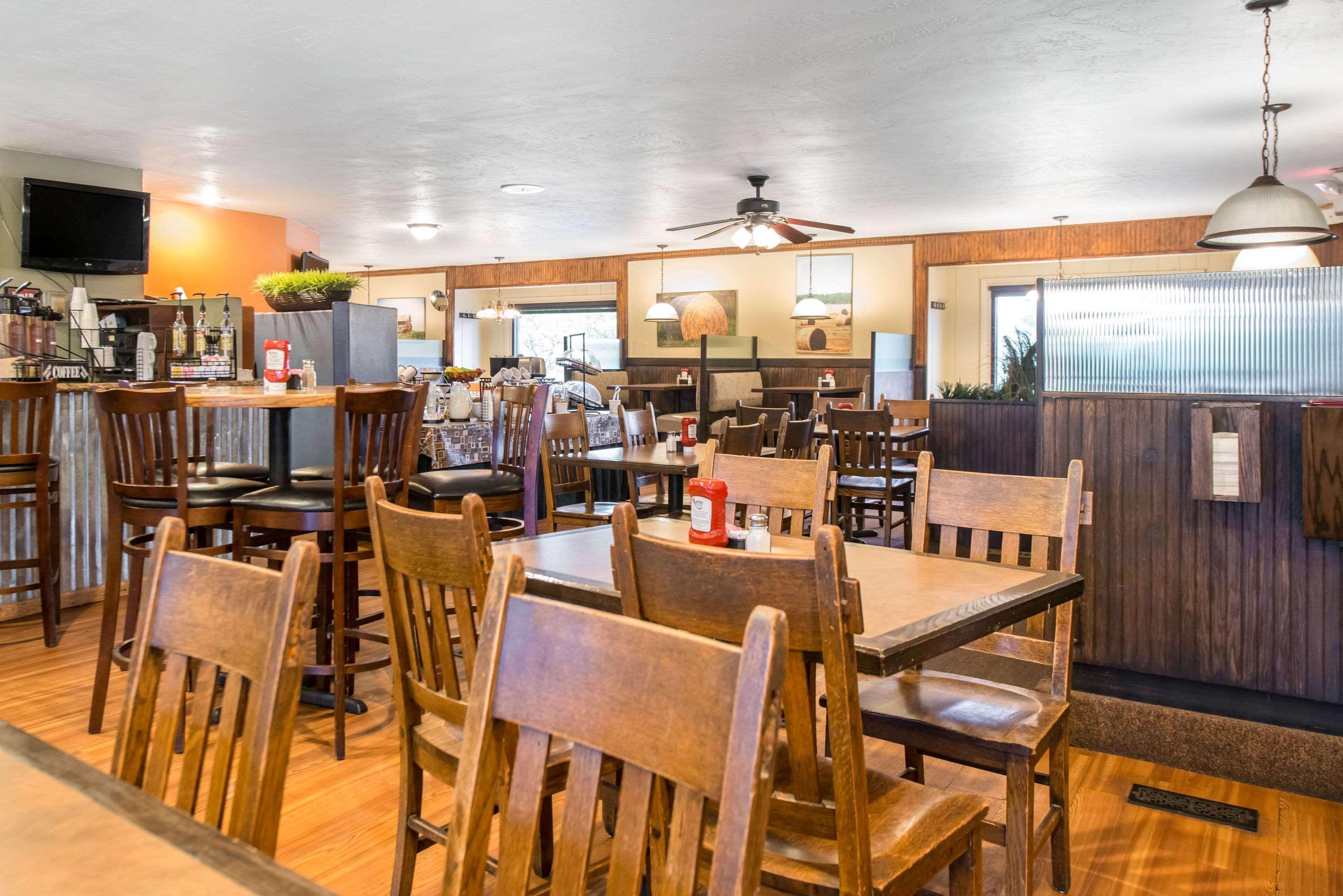 Rodeway Inn Fort Morgan Bagian luar foto