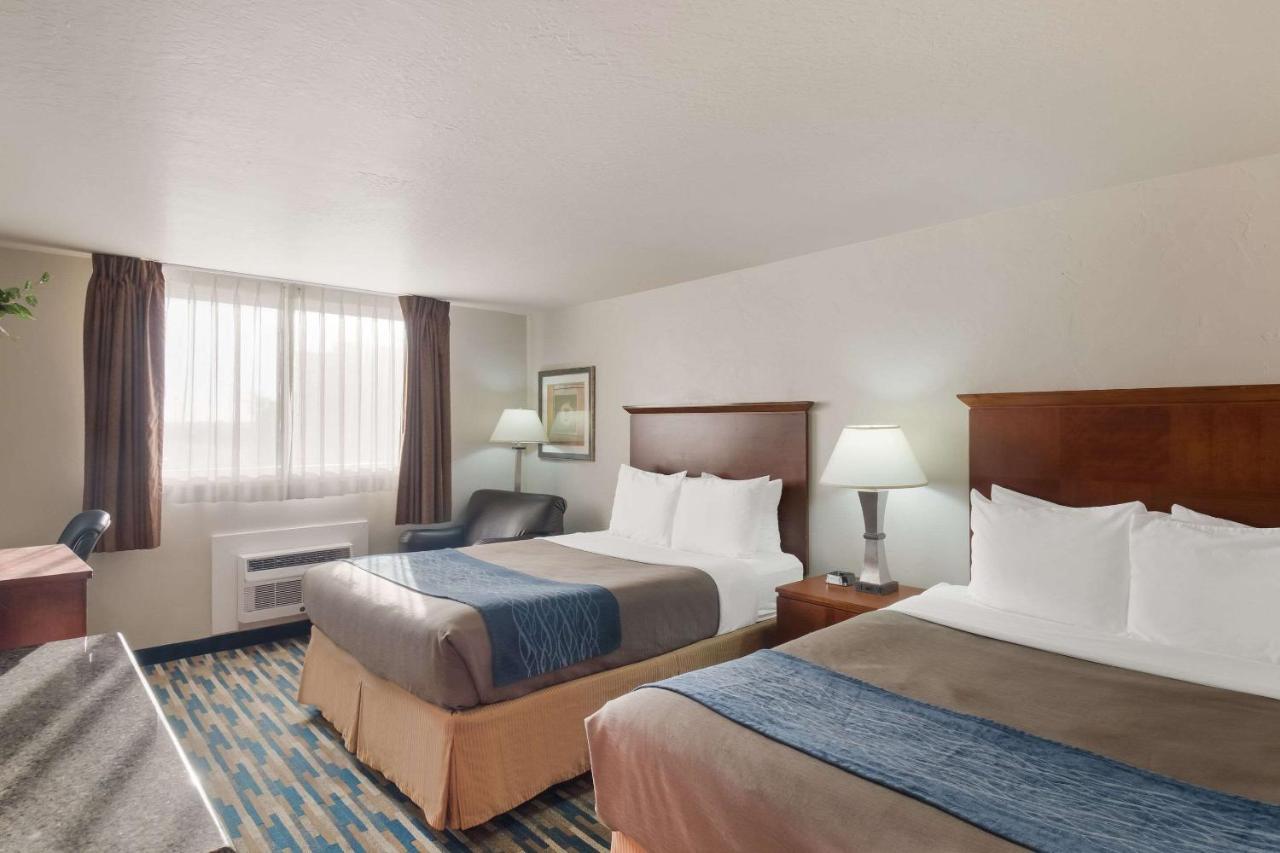 Rodeway Inn Fort Morgan Bagian luar foto