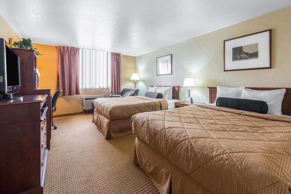 Rodeway Inn Fort Morgan Bagian luar foto