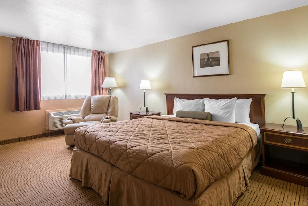 Rodeway Inn Fort Morgan Bagian luar foto